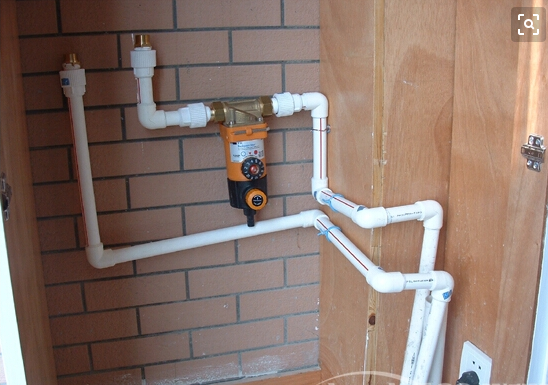 接管連接前置過濾器示意圖，一進一出方便連接和過濾！